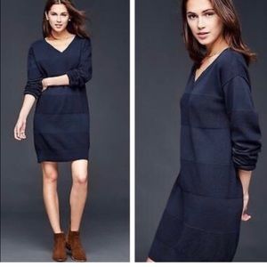 Gap V- neck sweater dress